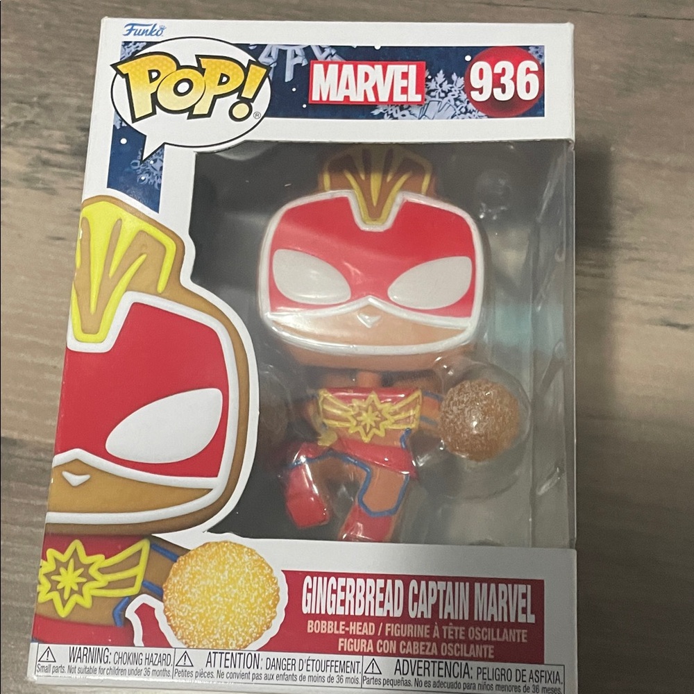 Funko Pop! Gingerbread Captain Marvel - Red, Gold, White